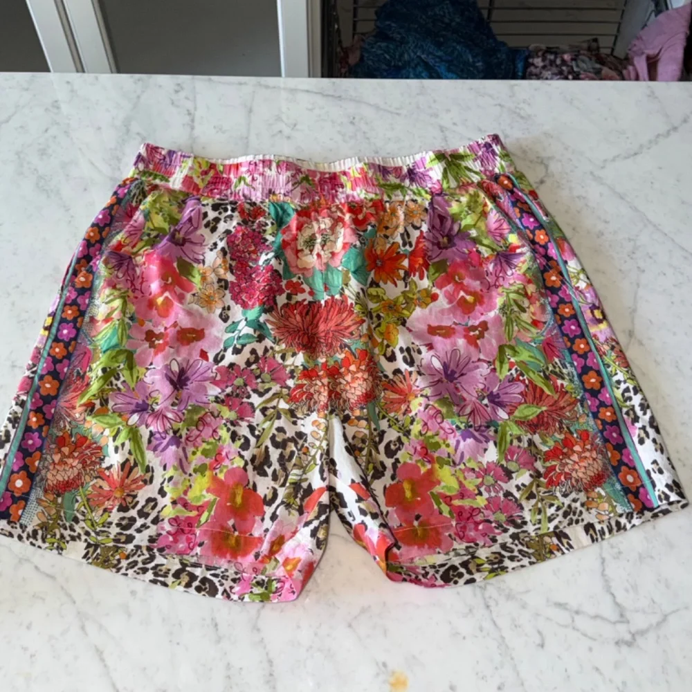 Johnny Was Wild Garden Cotton Shorts Size L - Picture 6 of 9